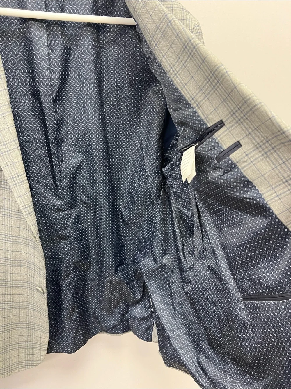 Oak Hill Light Gray Plaid Men's Blazer - Classic Two-Button Sport Coat 2XL Tall
